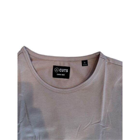 Cuts Clothing Men's AO Long Sleeve Curve Hem Tee In Concrete Size XL NWOT - Picture 3 of 6
